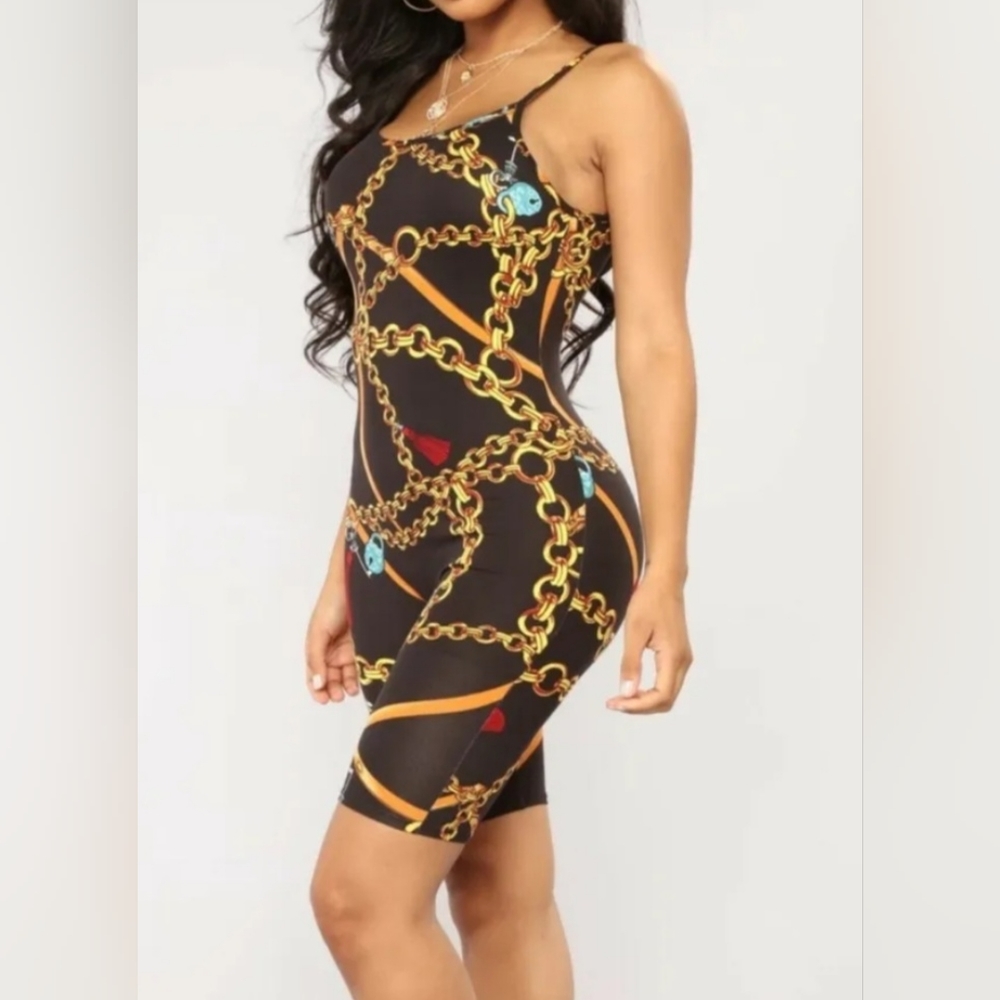 FASHIONNOVA CHAIN EFFECT ROMPER